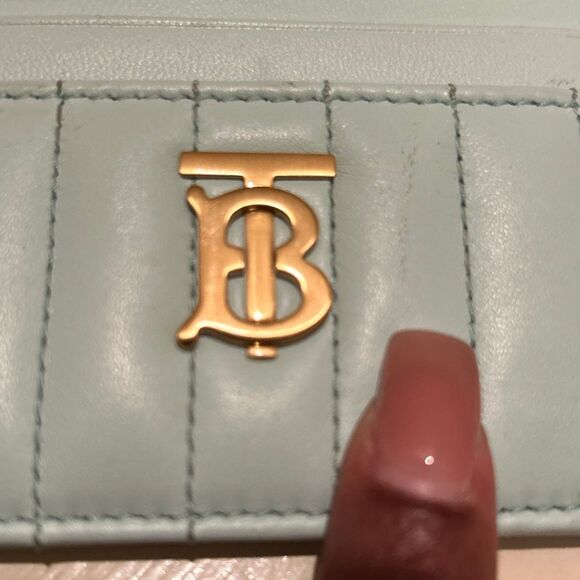Burberry Lola Cardholder Case Cool Mint Quilted Leather Gold Logo Front NWT - Picture 8 of 14